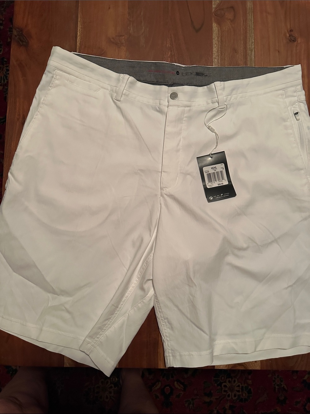 Nike Men's Tiger Woods Collection White Flat-Front Golf Shorts